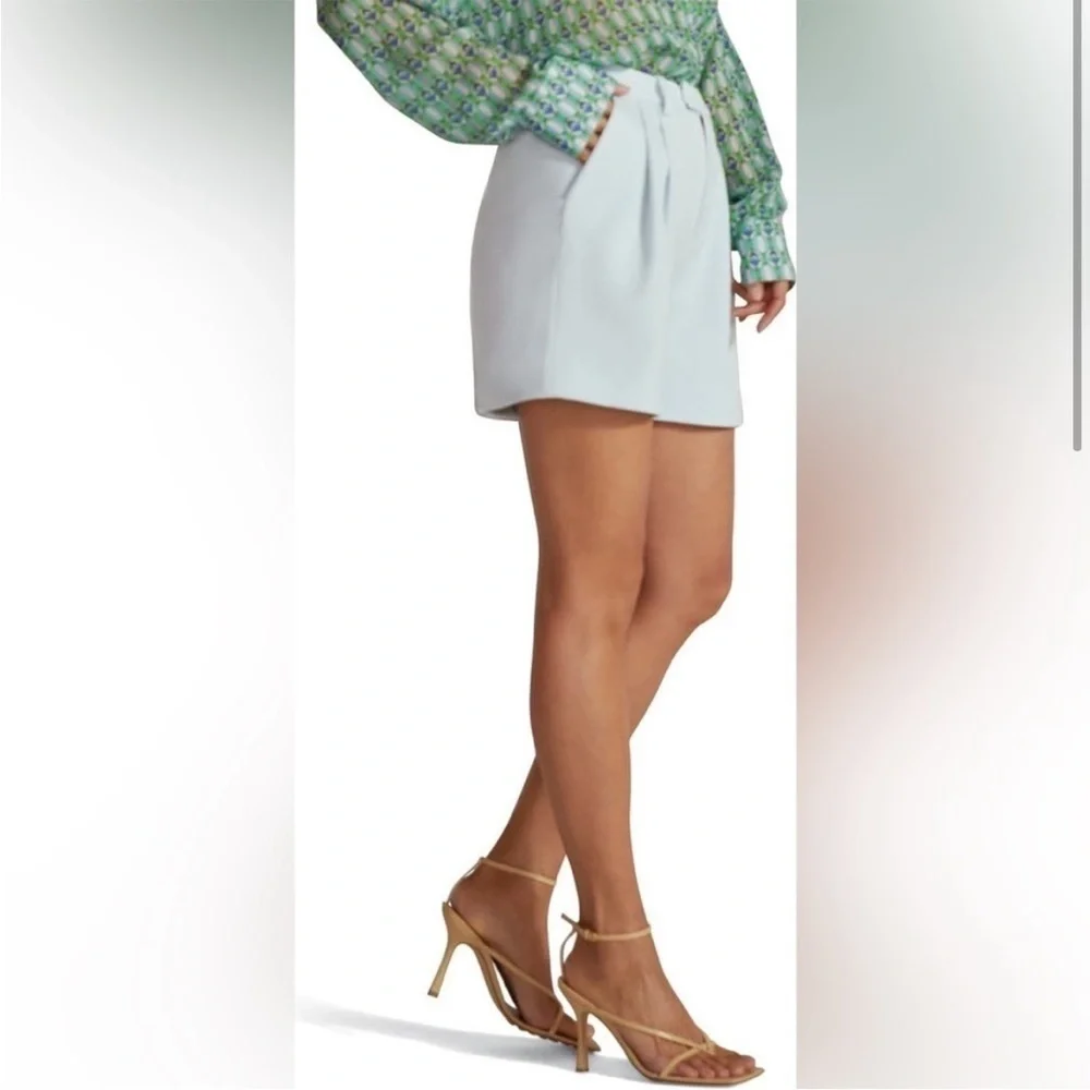 Favorite Daughter cut relaxed
